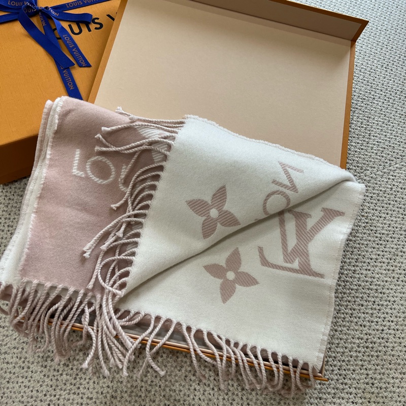 LV 粉色雙面logo 圍巾-1