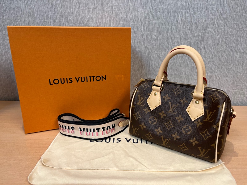 =爆款=台灣專櫃購入Louis Vuitton speedy20 全新全配-1