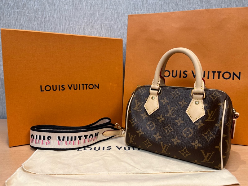 =爆款=台灣專櫃購入Louis Vuitton speedy20 全新全配-4