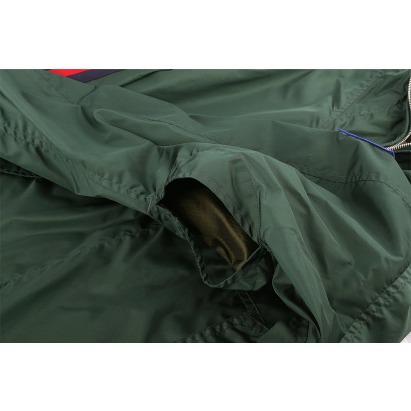 GUCCI 藍紅織帶降落傘尼龍布連帽夾克(墨綠色) 48-4