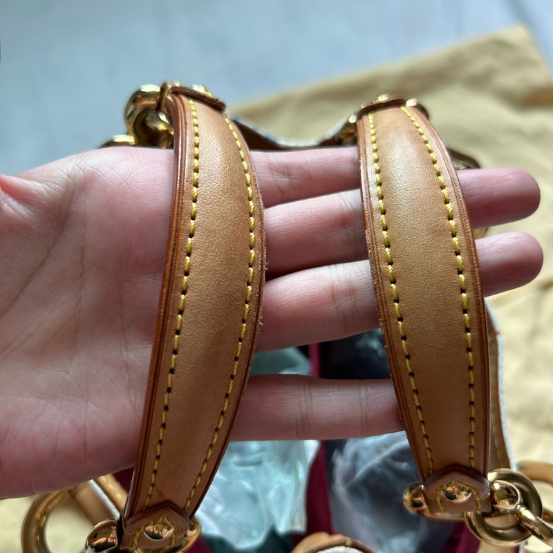 LV白彩手提包😱最後大降價‼️-21