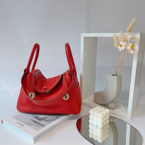 Hermès 銀扣 Lindy26 cm