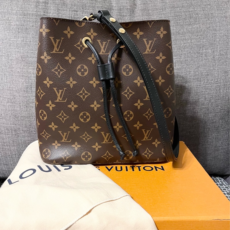 LV NeoNoe MM 水桶包-黑<另送斜背帶、內膽>-1