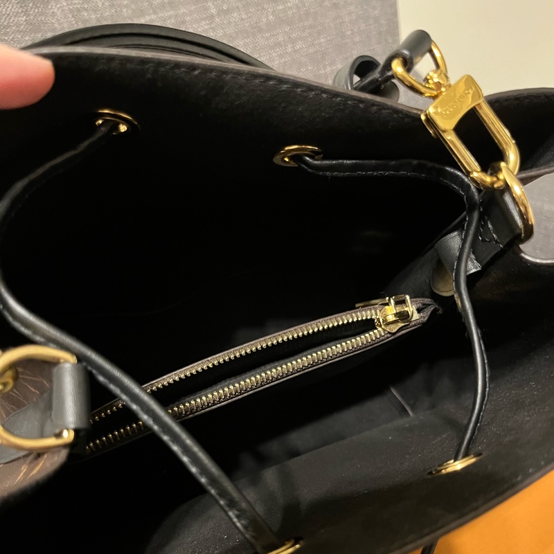LV NeoNoe MM 水桶包-黑<另送斜背帶、內膽>-5