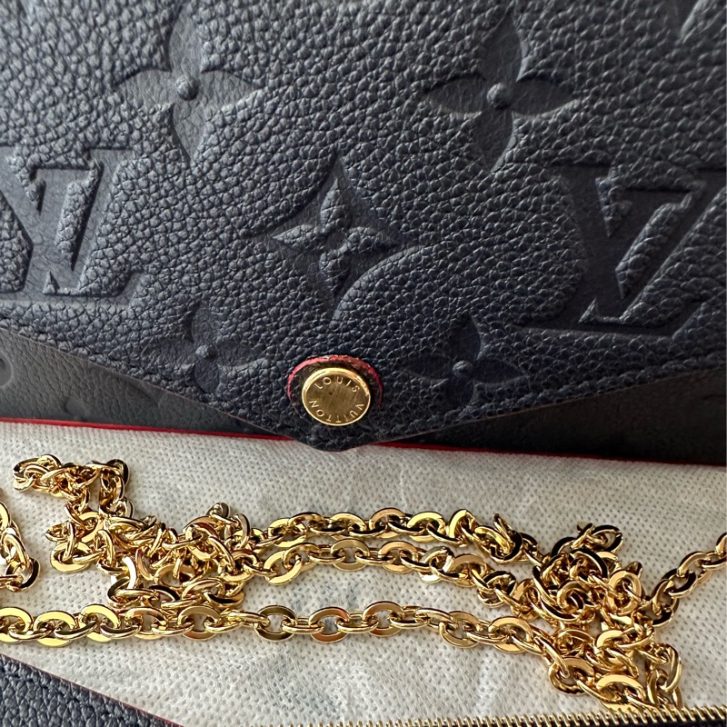 LV 三合一WOC鏈帶皮夾-4