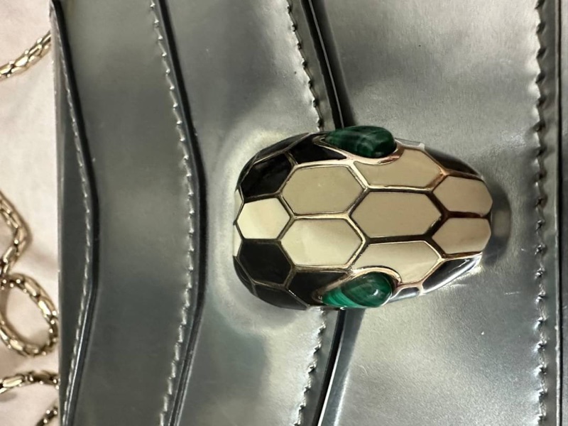 Bvlgari 寶格麗 Serpenti  銀色金屬牛皮掀蓋包-4