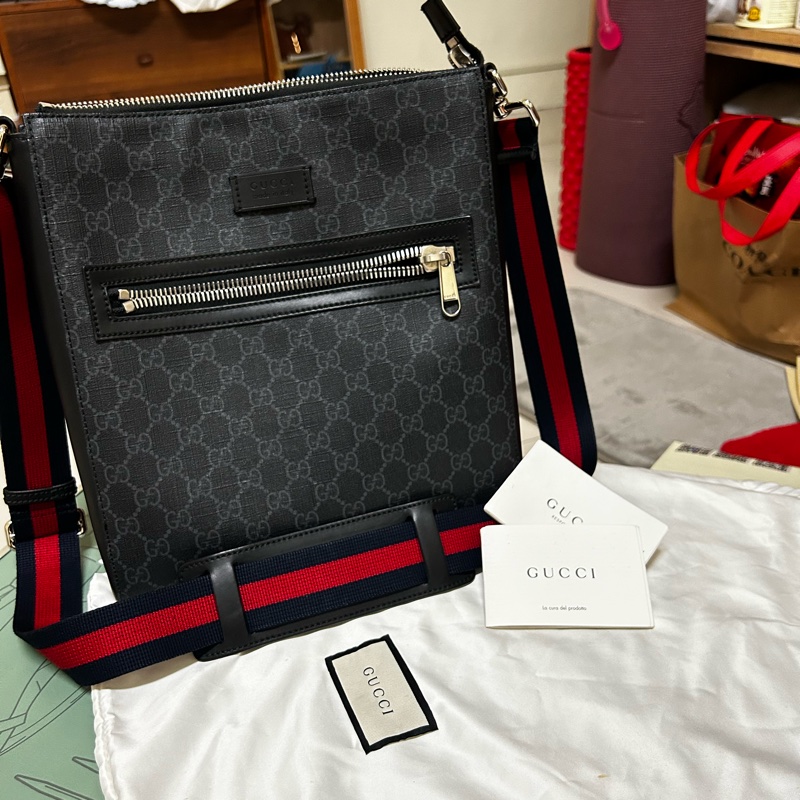 GUCCI GG Supreme帆布郵差包 474137 K5RLN 1095-0