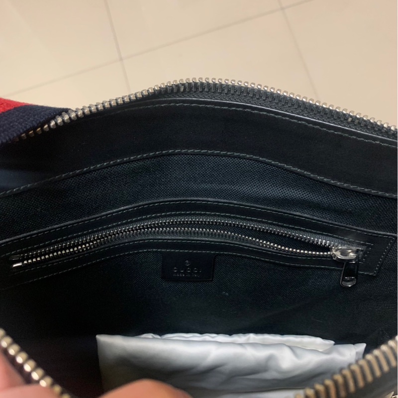 GUCCI GG Supreme帆布郵差包 474137 K5RLN 1095-12