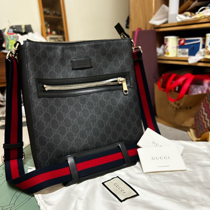 GUCCI GG Supreme帆布郵差包 474137 K5RLN 1095-14