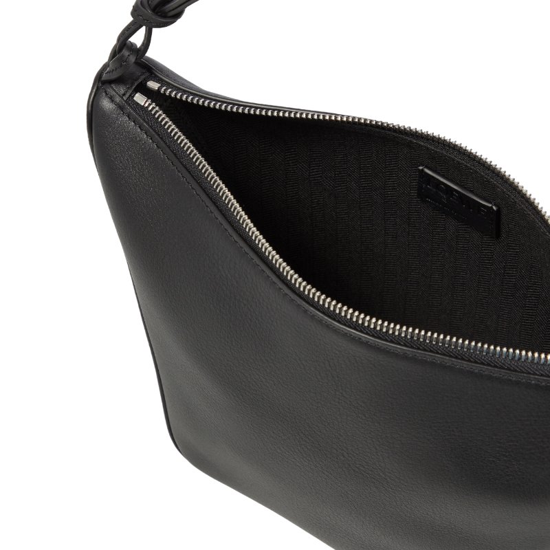 【LOEWE 羅威】Mini Hammock Hobo 迷你 經典小牛皮 肩背包 腋下包 吊床包 黑色-1