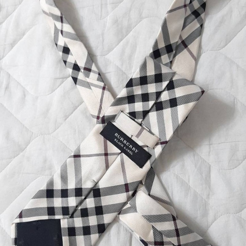 日本製(MIJ)絕版黑標-近全新正品Burberry Black Label 經典格紋戰馬絲質淺色男士領帶-1