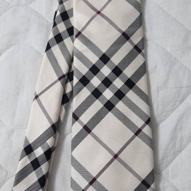 日本製(MIJ)絕版黑標-近全新正品Burberry Black Label 經典格紋戰馬絲質淺色男士領帶-2