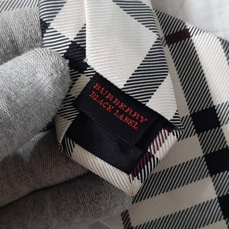 日本製(MIJ)絕版黑標-近全新正品Burberry Black Label 經典格紋戰馬絲質淺色男士領帶-5