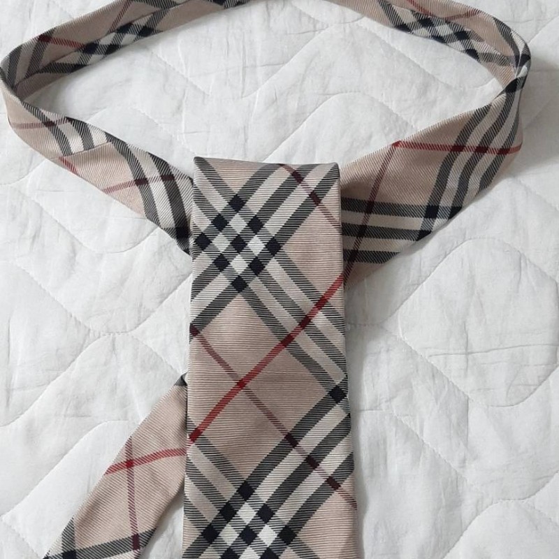 日本製(MIJ)絕版黑標-近新正品Burberry Black Label 經典格紋大戰馬絲質男士領帶-0