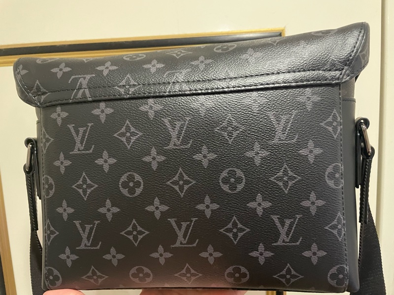 LV Messanger PM VOYAGER M40511 黑花 郵差包 小紅書-5