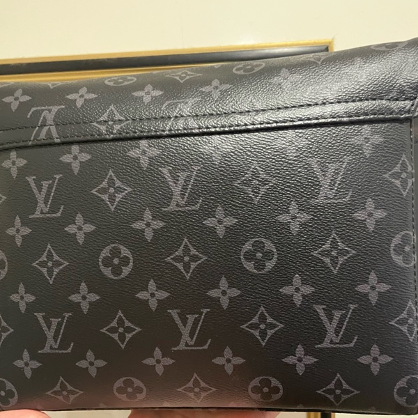 LV Messanger PM VOYAGER M40511 黑花 郵差包 小紅書-9
