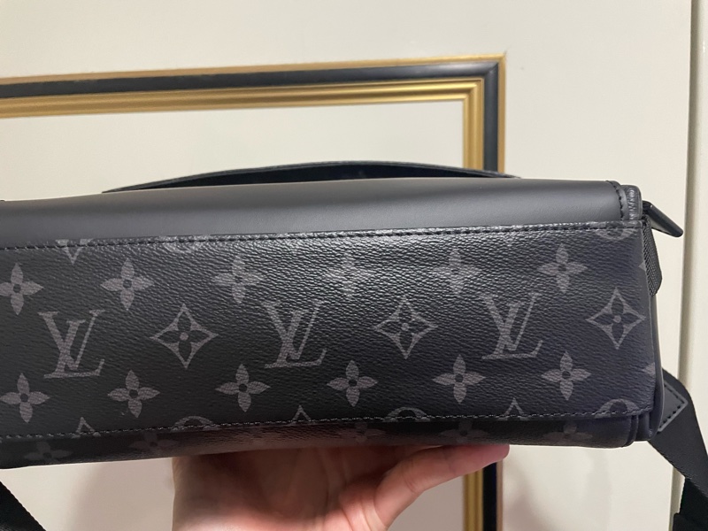 LV Messanger PM VOYAGER M40511 黑花 郵差包 小紅書-10