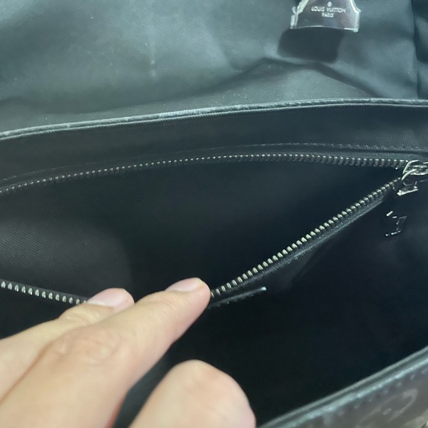 LV Messanger PM VOYAGER M40511 黑花 郵差包 小紅書-11