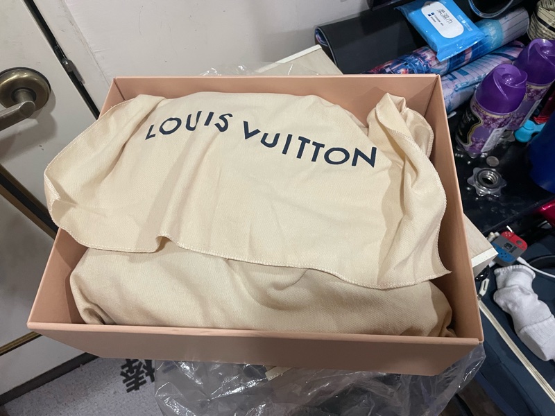 LV Messanger PM VOYAGER M40511 黑花 郵差包 小紅書-13