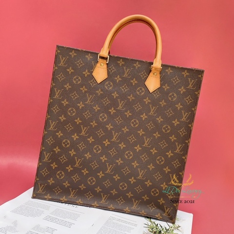 LV 字紋大款琴譜包