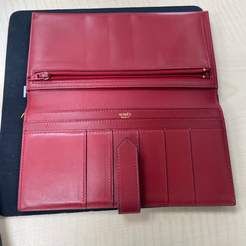 💕過年換新夾💕Hermes 愛馬仕Bearn系列Epsom牛皮紅金H穿式招財長夾-5