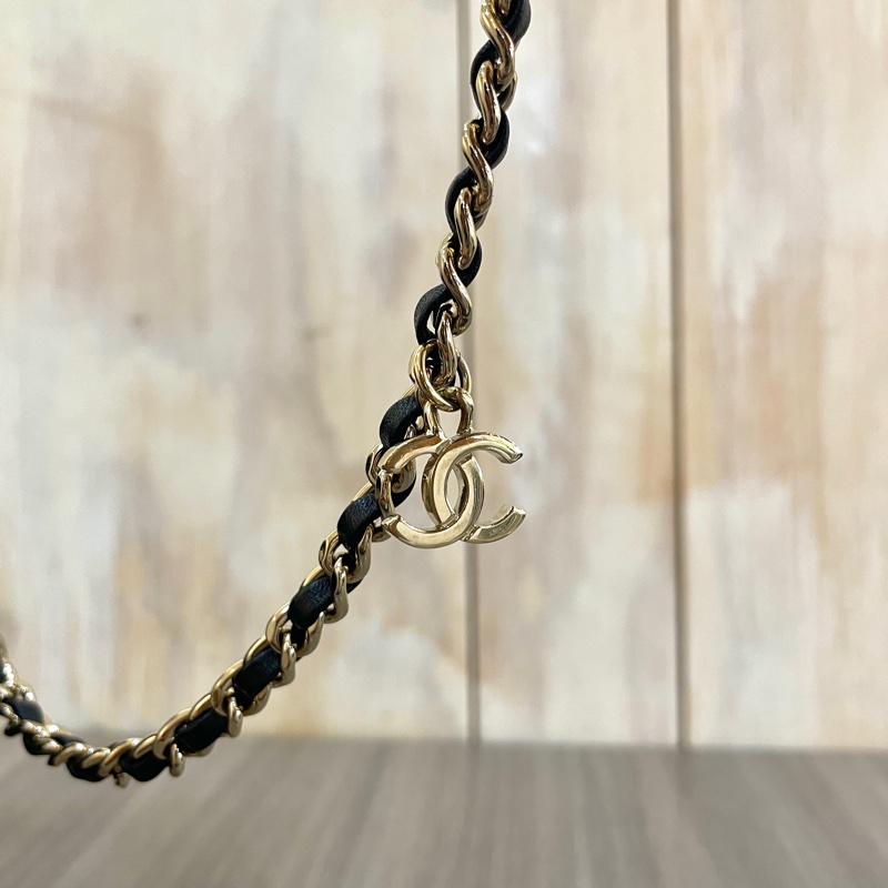 Chanel AS0323黑Box皮帶鏈化妝盒Vanity-11