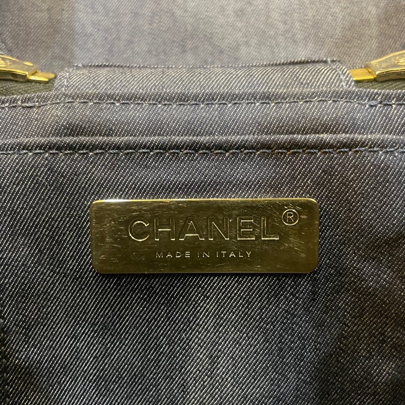 Chanel AS0323黑Box皮帶鏈化妝盒Vanity-21