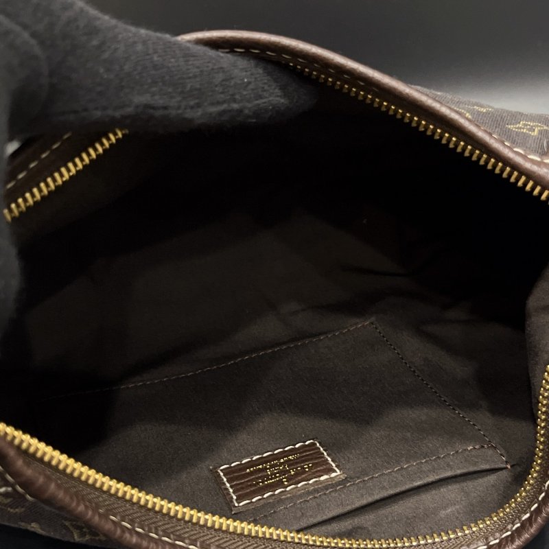 Louis Vuitton LV咖啡色字紋 丹寧布肩背包/腋下包-8