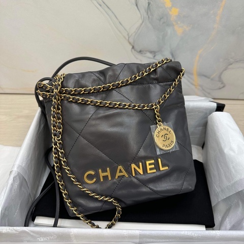 chanel 22bag mini 高級灰 全新全配台灣購證 只有一顆 此價格已含刷卡分期手續費 可直接下單❤️