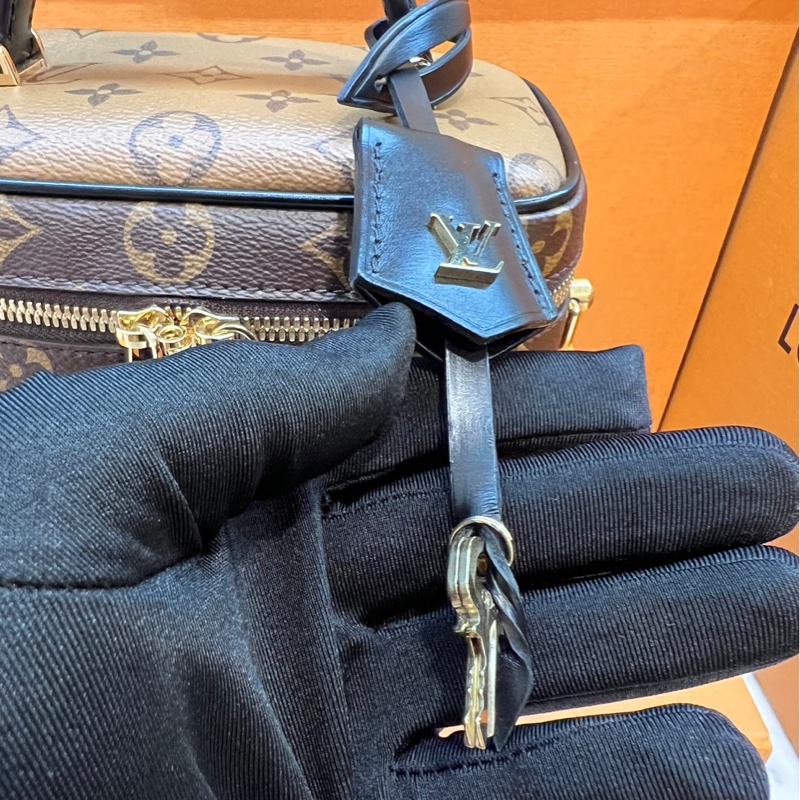 LV Vanity PM化妝包 晶片款-44