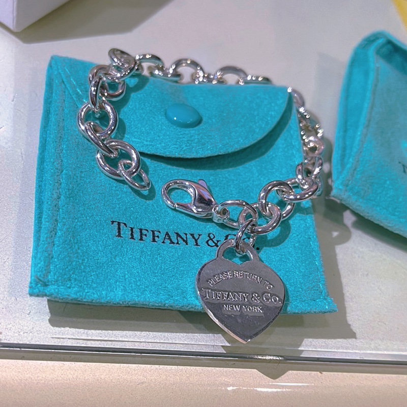 誠可議！ Tiffany 經典愛心925手鍊 銀飾-6