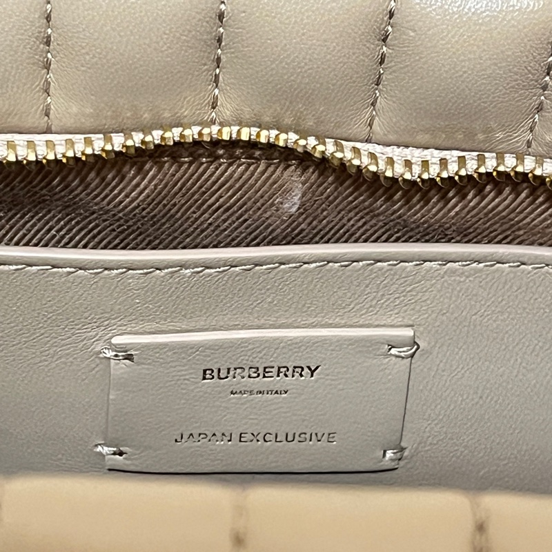 BURBERRY肩背包日本限定款80652221-3