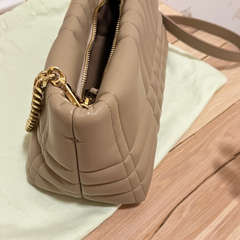 BURBERRY肩背包日本限定款80652221-23