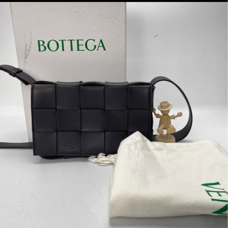 BV Cassette 15格 編織單肩包-5