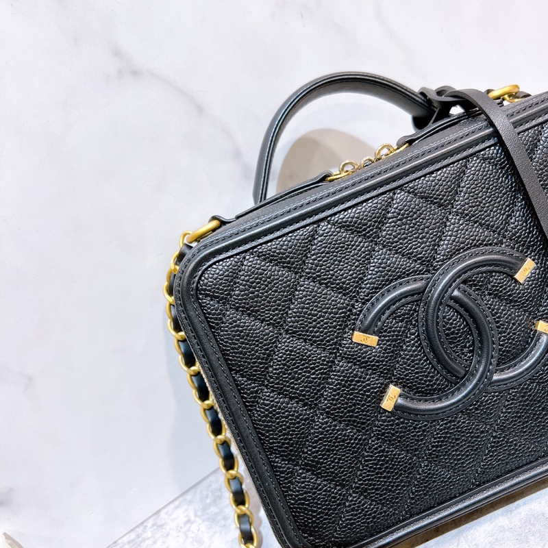 Chanel 黑金荔枝皮迷你Vanity手提斜背化妝箱-1
