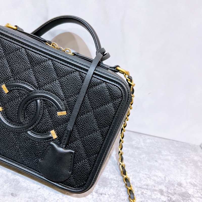 Chanel 黑金荔枝皮迷你Vanity手提斜背化妝箱-2