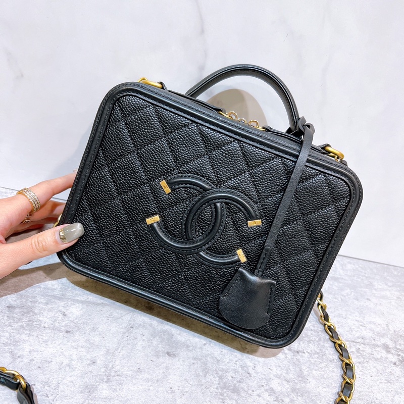 Chanel 黑金荔枝皮迷你Vanity手提斜背化妝箱-9