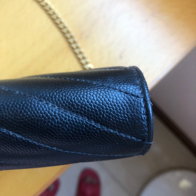 YVES SAINT LAURENT-17