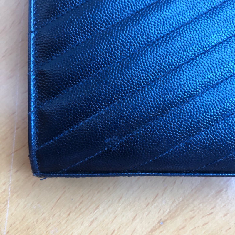 YVES SAINT LAURENT-18