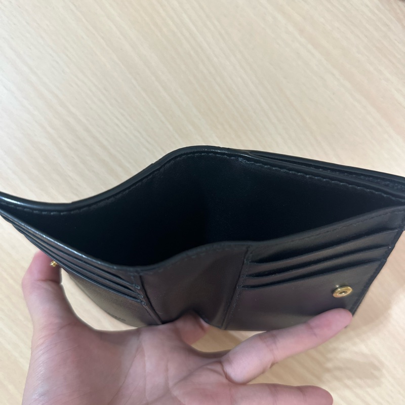 BV Bottega Veneta Small Cassette Bi-Fold Zip Wallet 黑色短夾-12