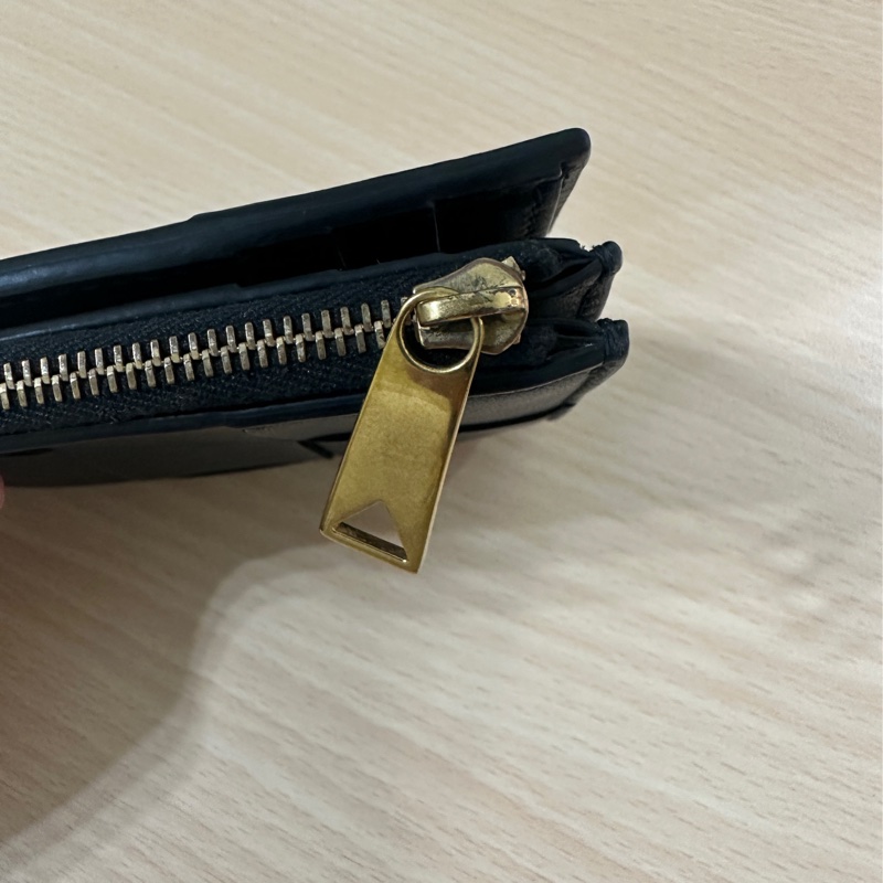 BV Bottega Veneta Small Cassette Bi-Fold Zip Wallet 黑色短夾-18