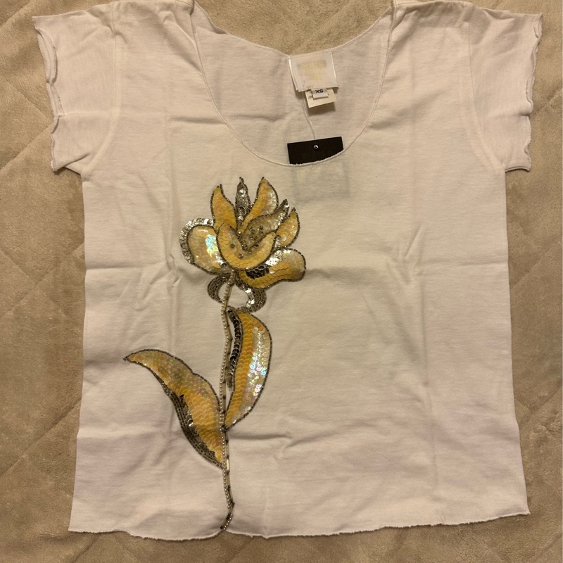 全新轉售 原價$2580｜專櫃購入 Anna Sui 柔美浪漫氣質 亮片花朵🌷 滾邊短袖T恤 XS-6