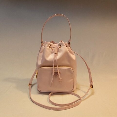 Prada 1BH038 Duet 尼龍提把水桶包 粉色