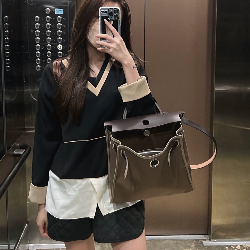 二手🤎愛馬仕Hermes herbag zip 31 大象灰外縫🐘配烏木色-0