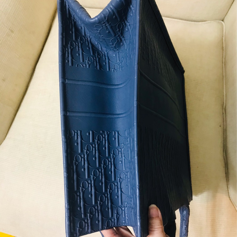 Dior Book tote全皮壓紋托特包（已售出）-13