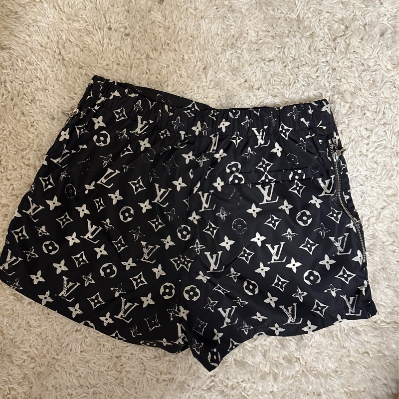 Louis Vuitton Monogram滿版衝鋒短褲-0