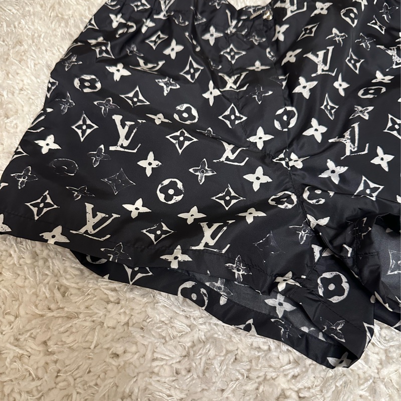 Louis Vuitton Monogram滿版衝鋒短褲-2
