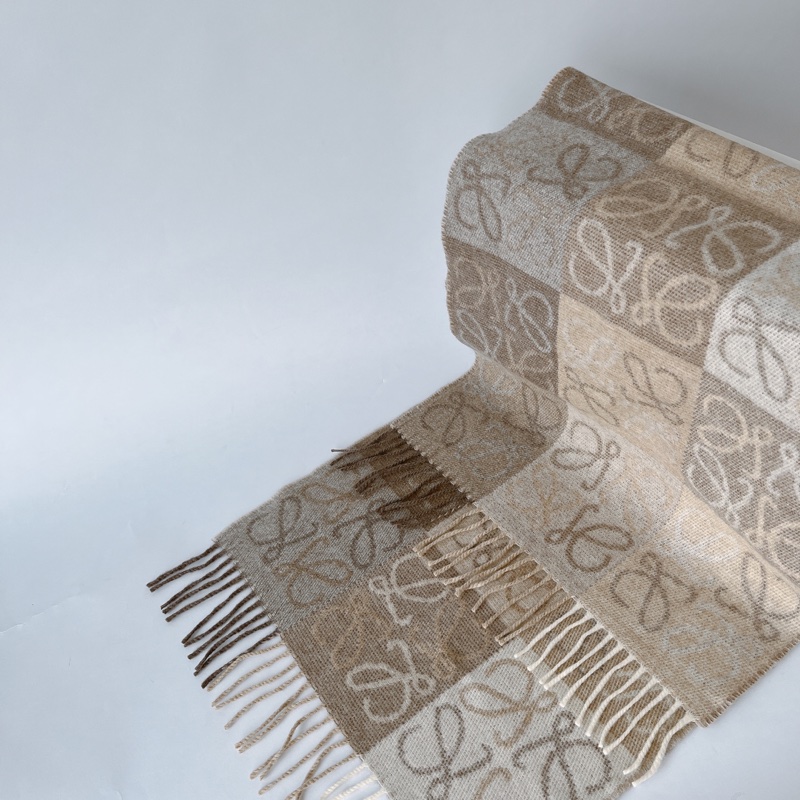 LOEWE 燕麥色 圍巾-0