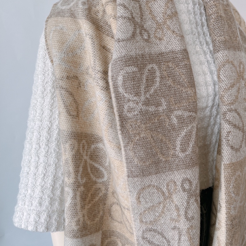 LOEWE 燕麥色 圍巾-3