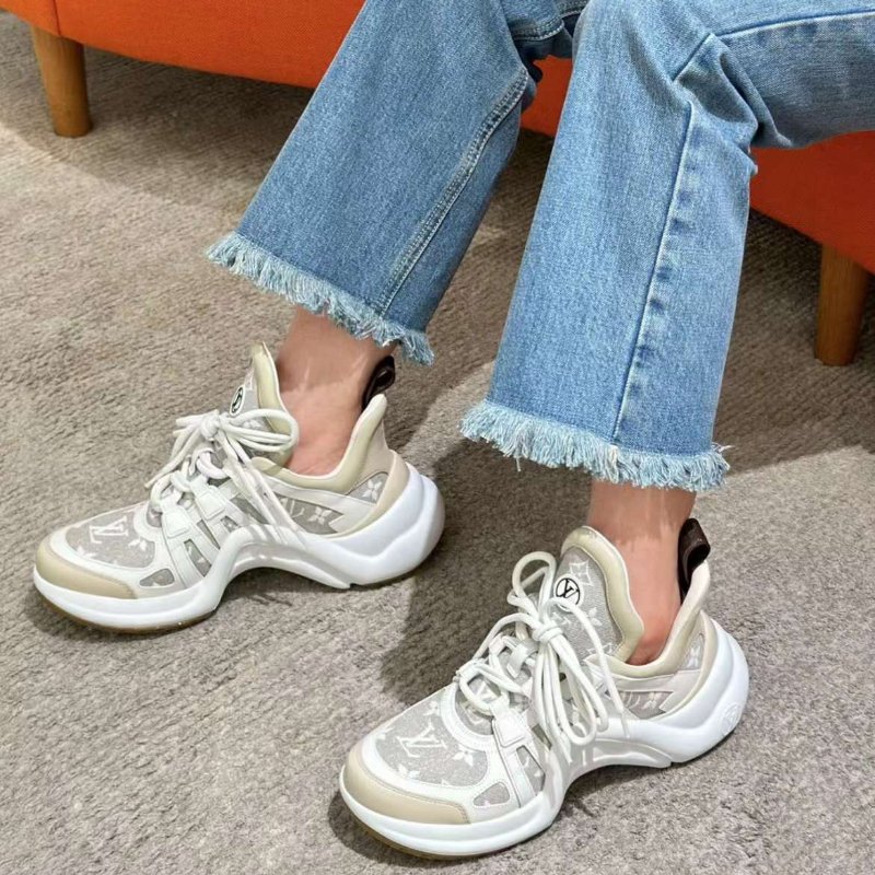 2023 Lv新款老爹鞋  39號 奶茶色百搭 非常新-1